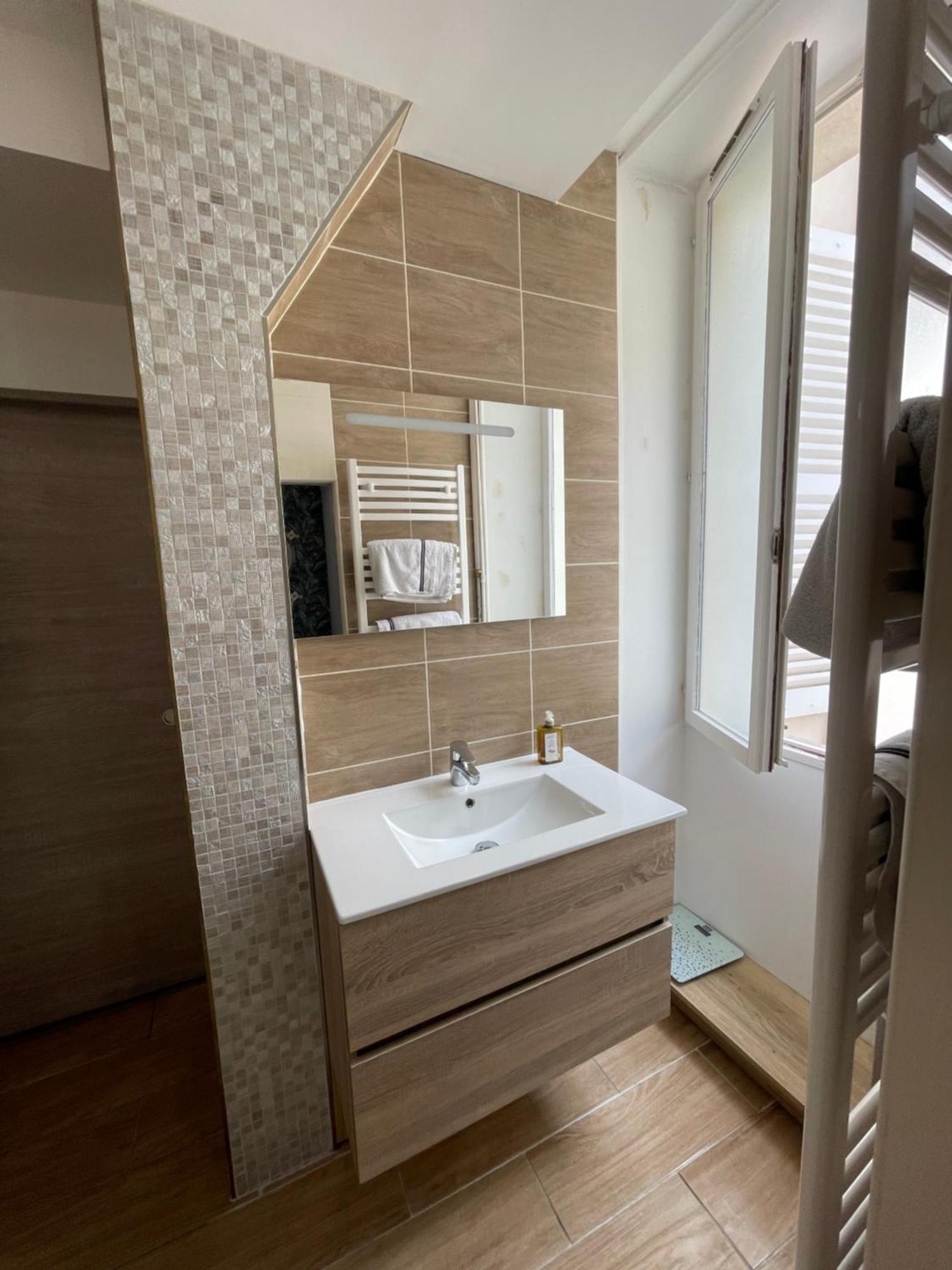Appartement Moderne Centre Ville, 5 Personnes, 65 M2 Semur-en-Auxois Exteriér fotografie
