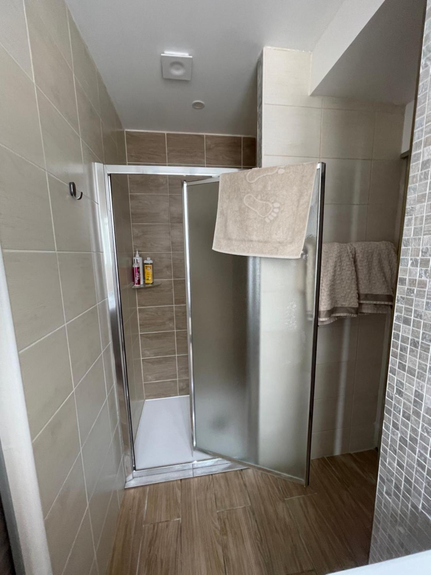Appartement Moderne Centre Ville, 5 Personnes, 65 M2 Semur-en-Auxois Exteriér fotografie