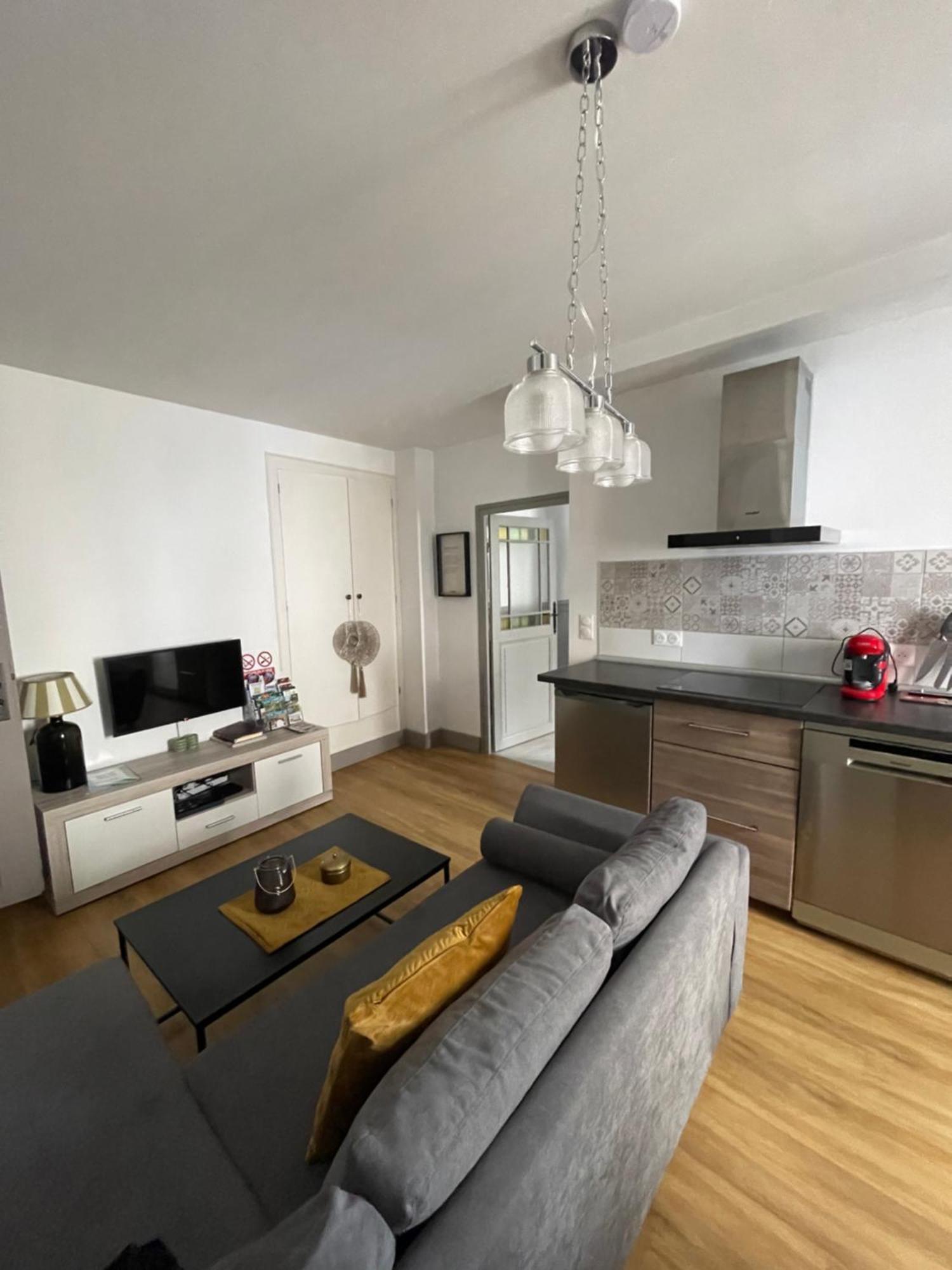 Appartement Moderne Centre Ville, 5 Personnes, 65 M2 Semur-en-Auxois Exteriér fotografie