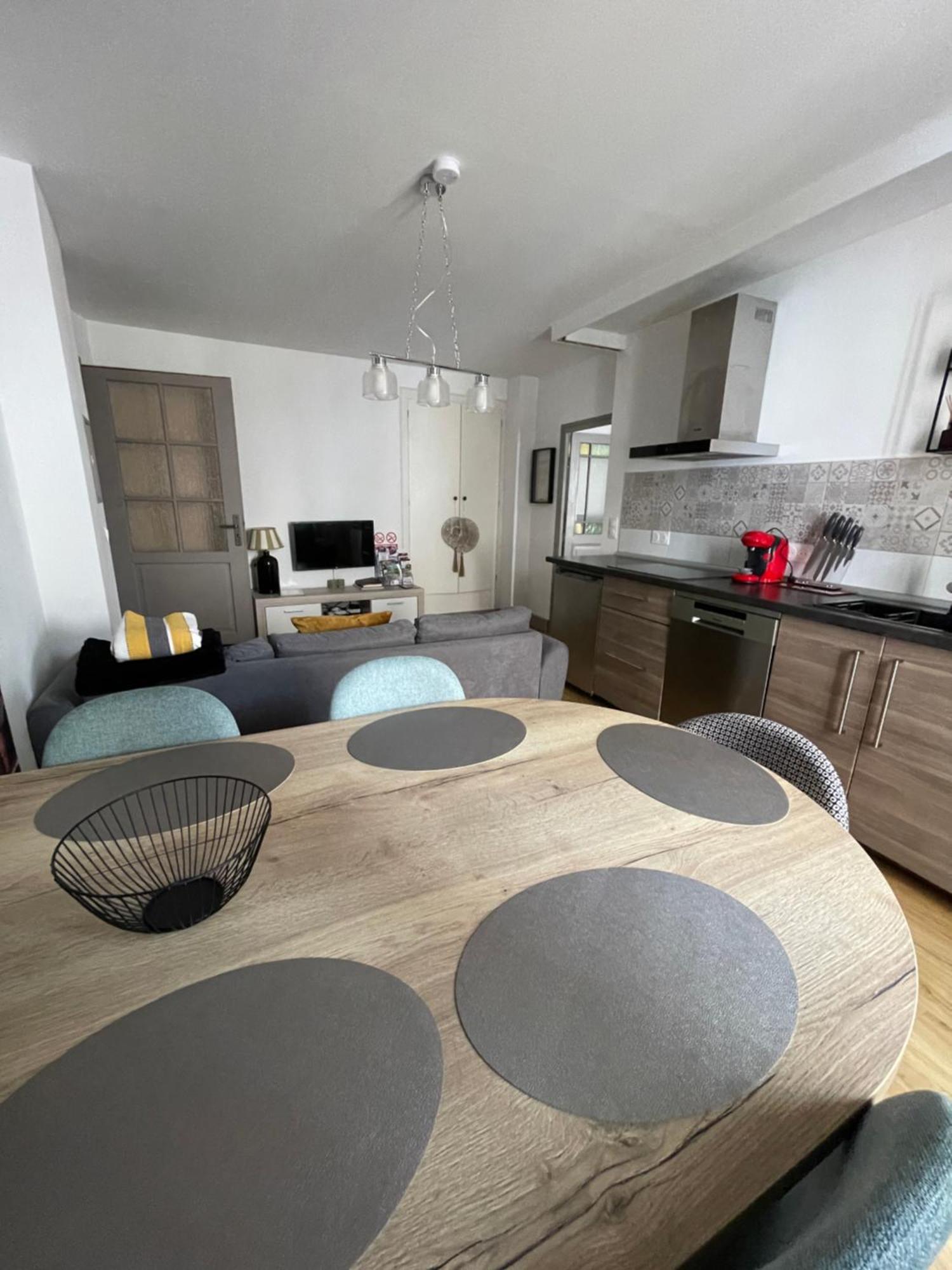 Appartement Moderne Centre Ville, 5 Personnes, 65 M2 Semur-en-Auxois Exteriér fotografie